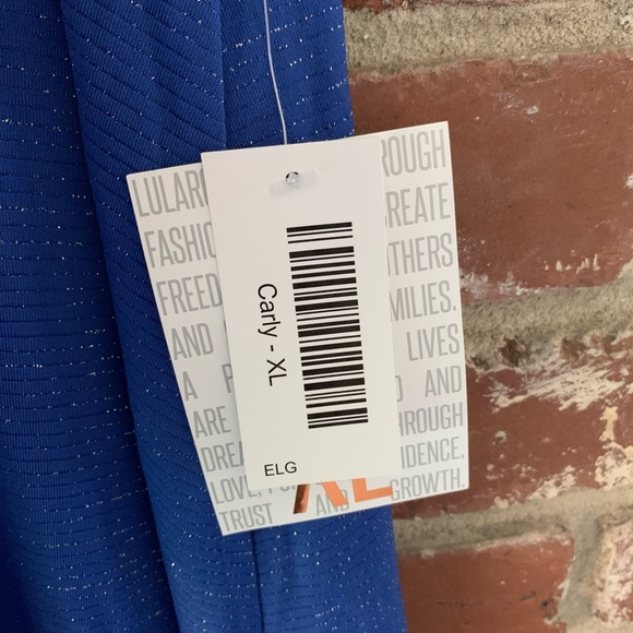 LuLaRoe Elegant Carly - Picture 4 of 5